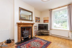 Sitting Room- click for photo gallery